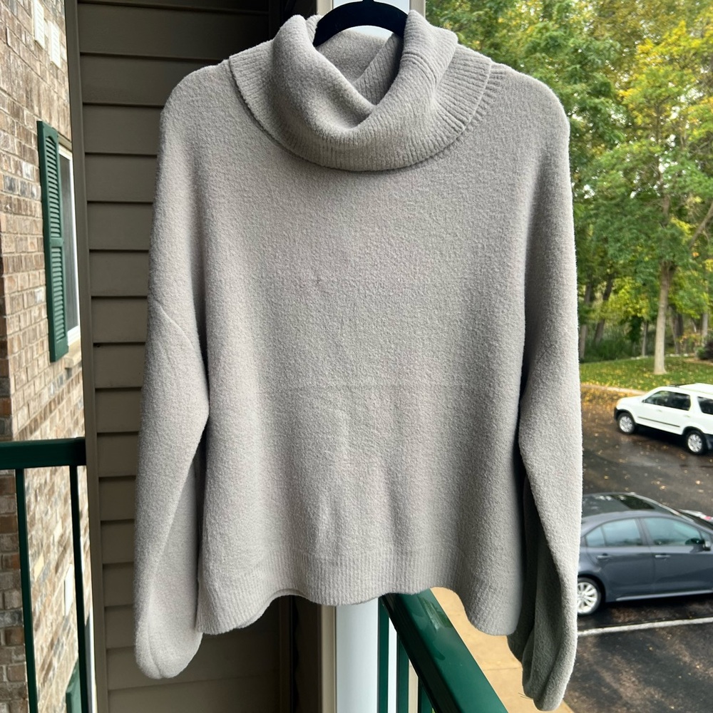 🆕Rain + Rose Soft Plush Cozy Balloon Sleeve Pullover Sweater Gray Women’s Size S - Picture 3 of 15